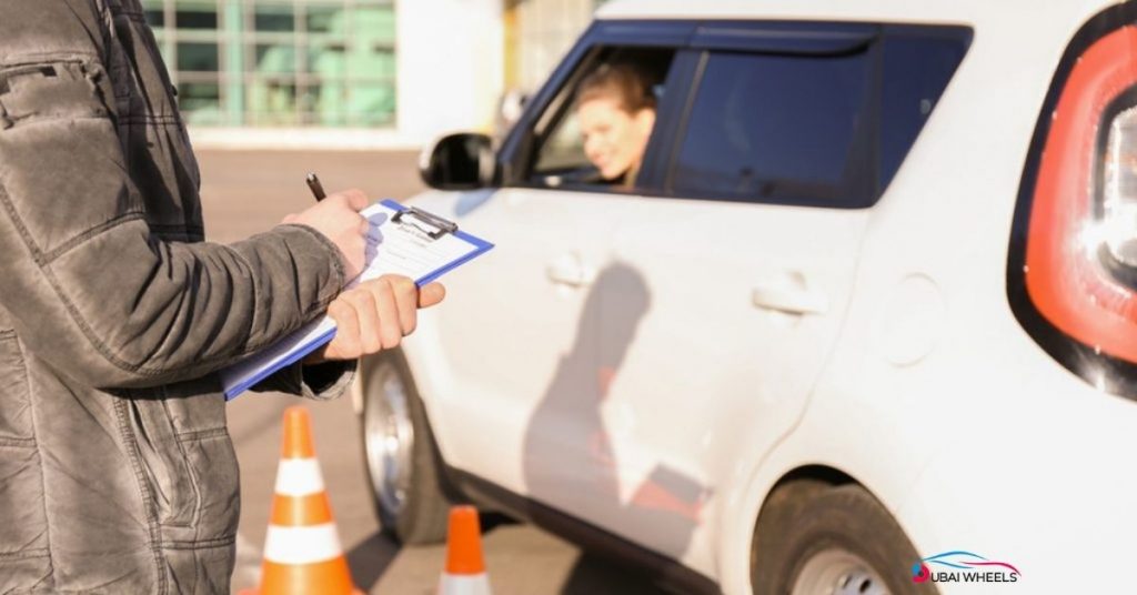 Eligibility criteria for Dubai Driving License Renewal 2025 for UAE citizens and residents