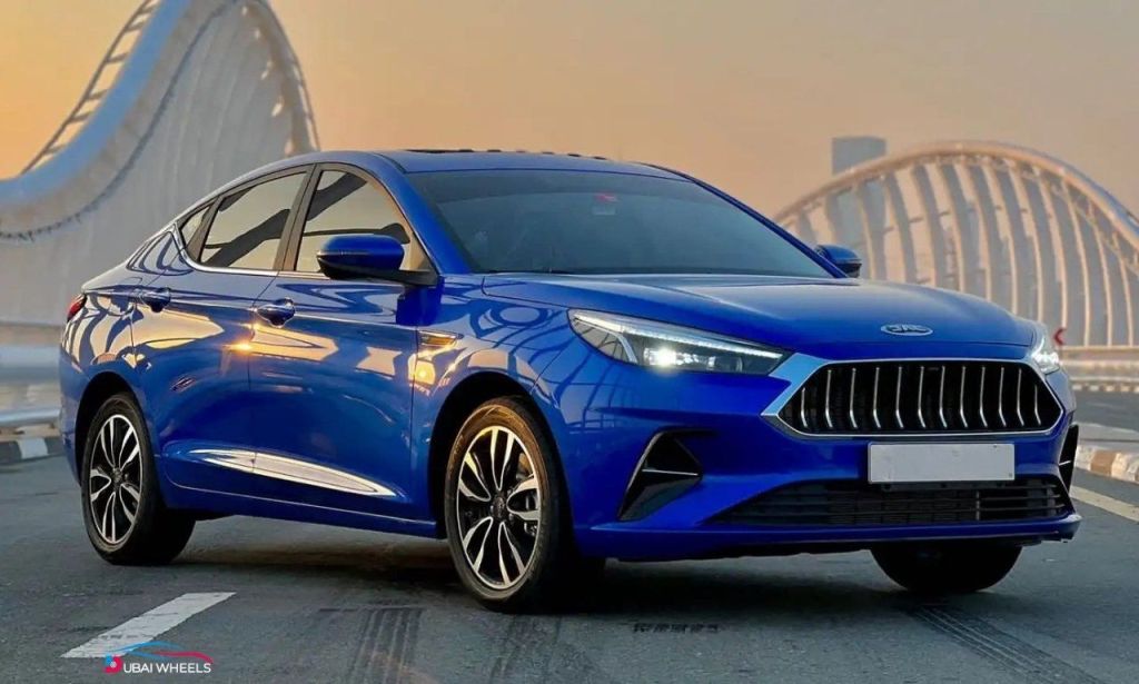 JAC J7 sport sedan in UAE with upscale interior, spacious trunk, and excellent handling
