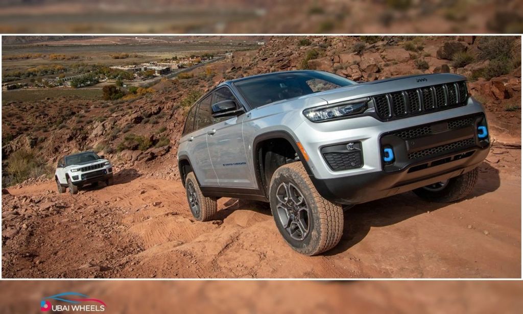 2025 Jeep Grand Cherokee UAE engine and off-road system with 4x4 terrain modes, high ground clearance, and powerful V6 and V8 performance for desert driving
