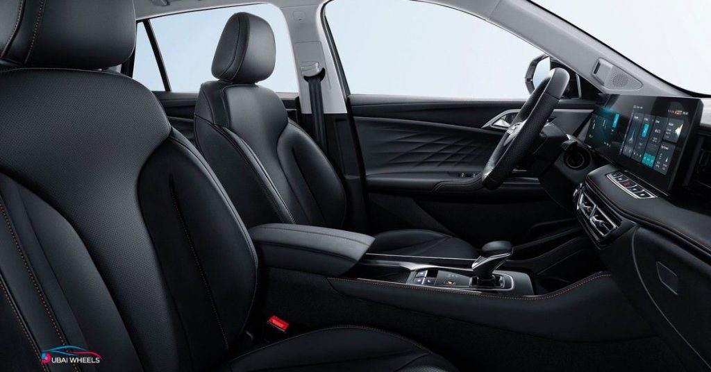 Interior comparison of MG HS vs Haval H6 UAE 2025 showing seats, dashboard, infotainment, and cabin space