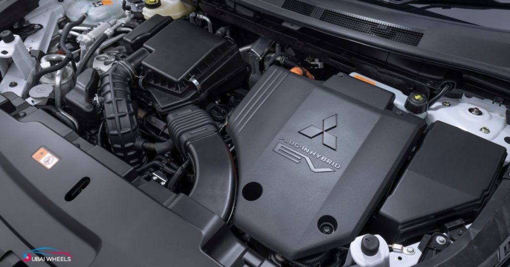 Mitsubishi Outlander 2025 UAE engine performance showing petrol and hybrid options