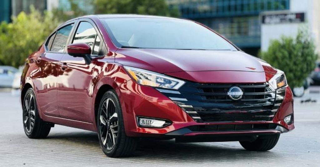 Nissan Sunny UAE reliability in hot climate, showing the sedan performing in Dubai city traffic and high temperatures, ideal for daily driving and long-term durability.