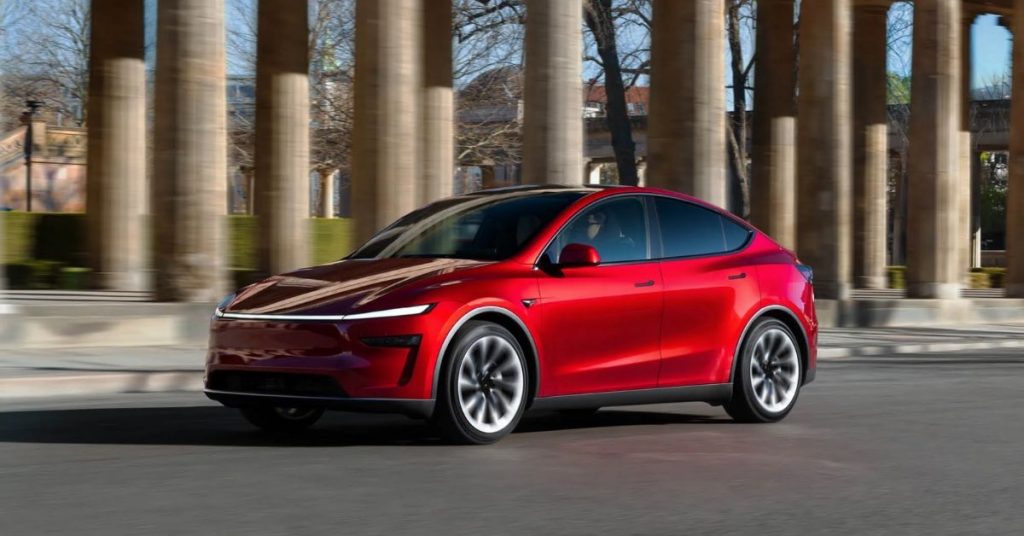 Tesla Model Y UAE dual-motor AWD performance and acceleration 0-100 km/h for city and highway driving