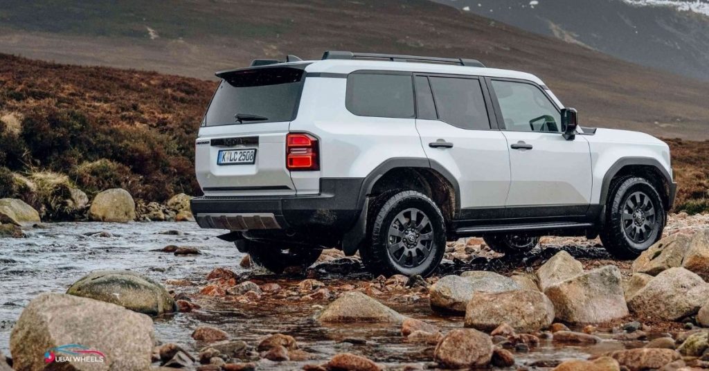 Toyota Land Cruiser UAE powertrain showing V6 engine and 4WD system